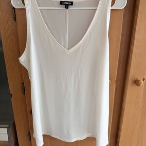 Express Women's Cream V-Neck Tank Top
